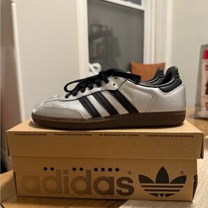 NWT Adidas Sambas